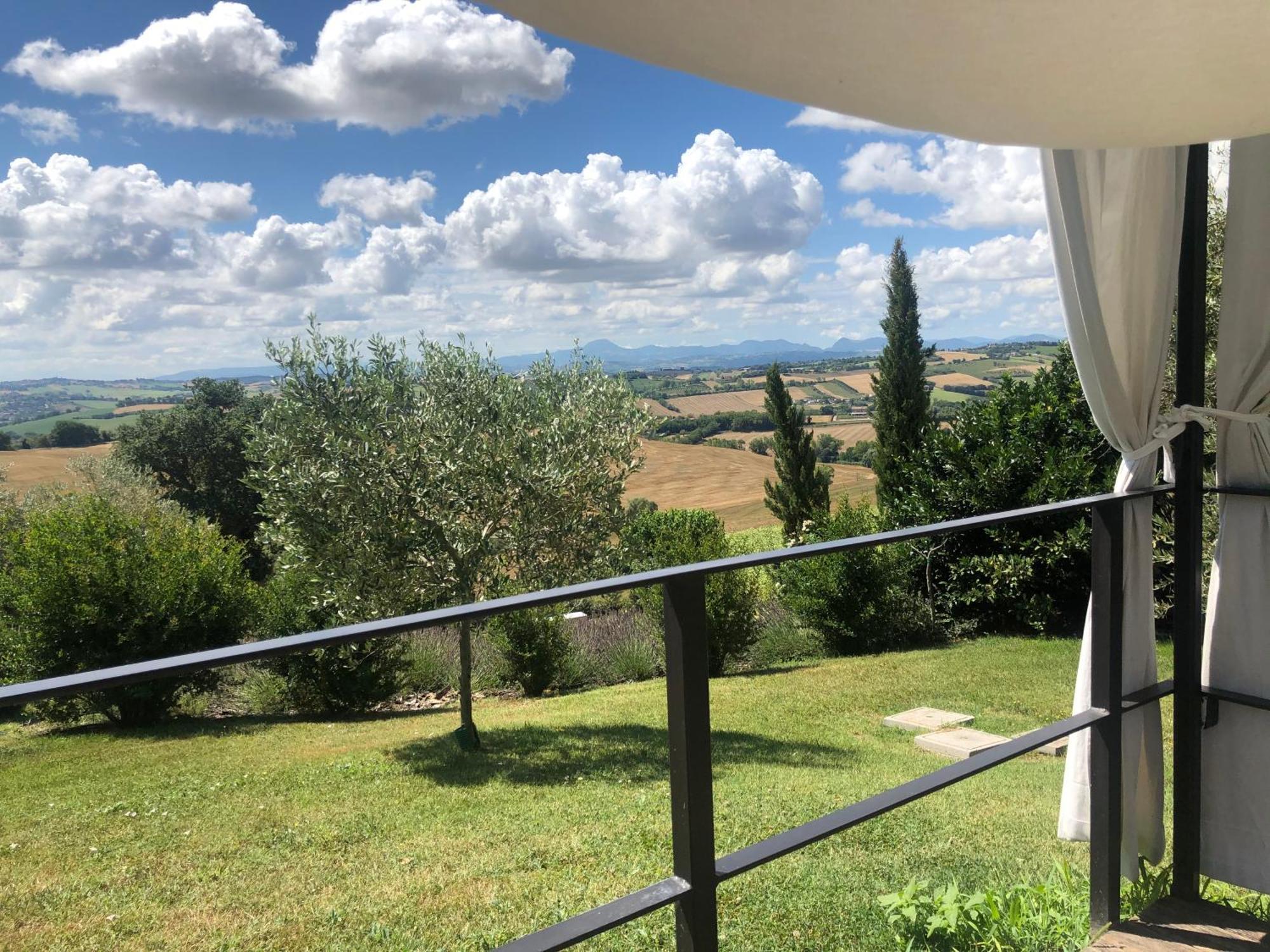 Hostal Solea Relais Di Charme- Adults Only Trecastelli Exterior foto