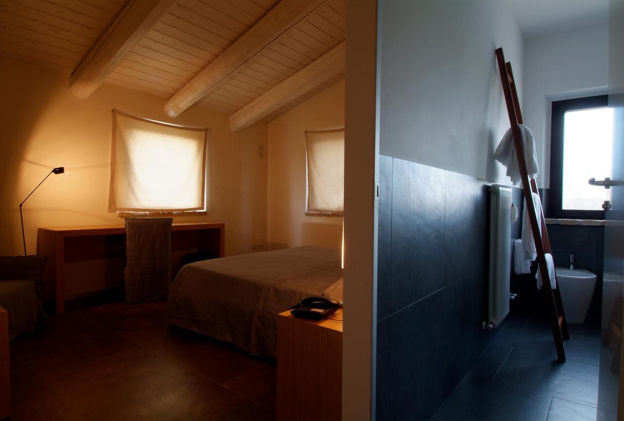 Hostal Solea Relais Di Charme- Adults Only Trecastelli Exterior foto