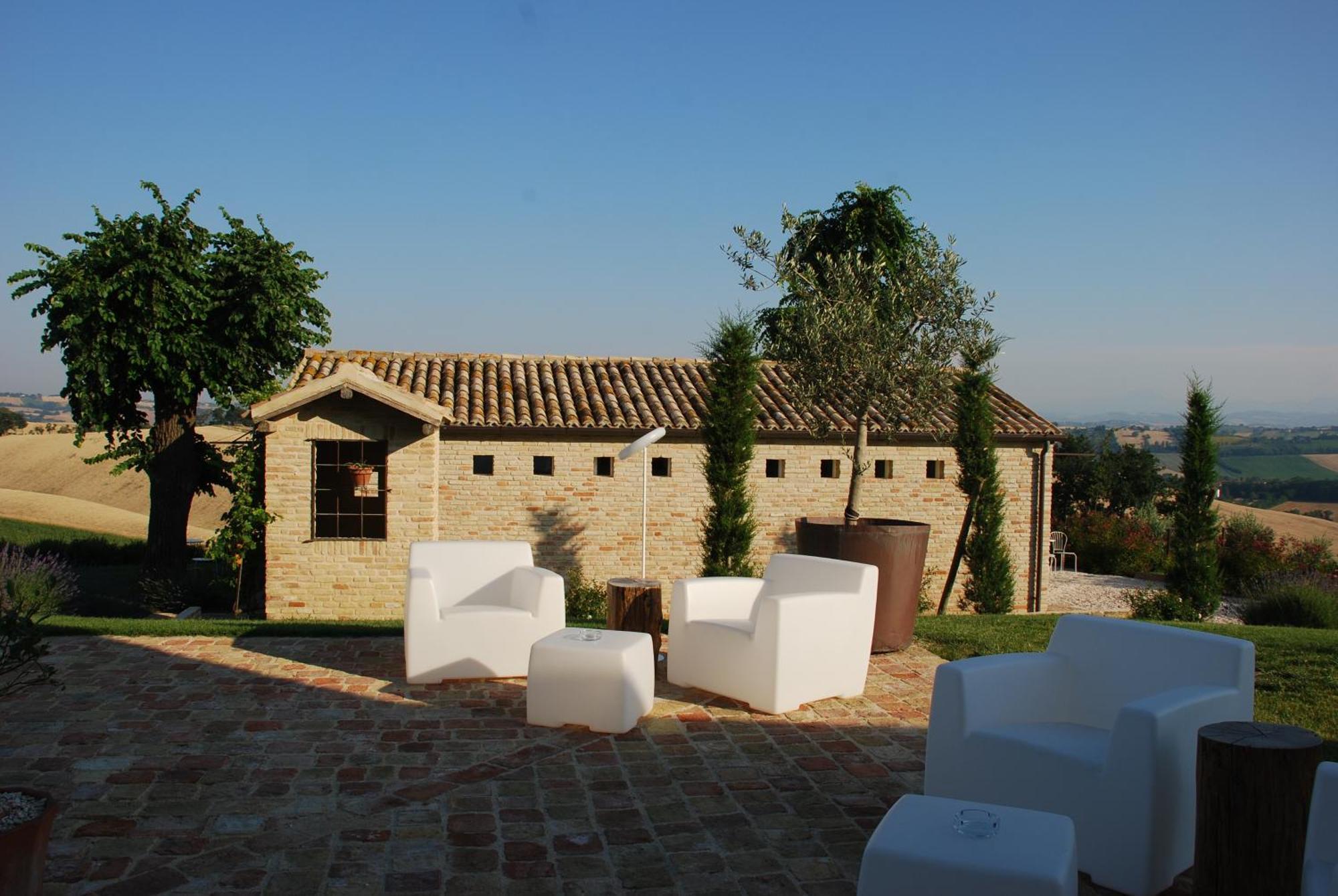 Hostal Solea Relais Di Charme- Adults Only Trecastelli Exterior foto