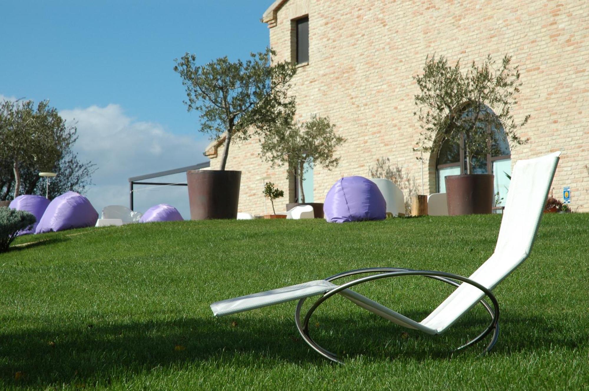 Hostal Solea Relais Di Charme- Adults Only Trecastelli Exterior foto