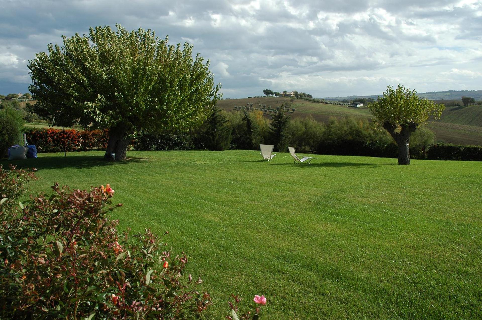 Hostal Solea Relais Di Charme- Adults Only Trecastelli Exterior foto