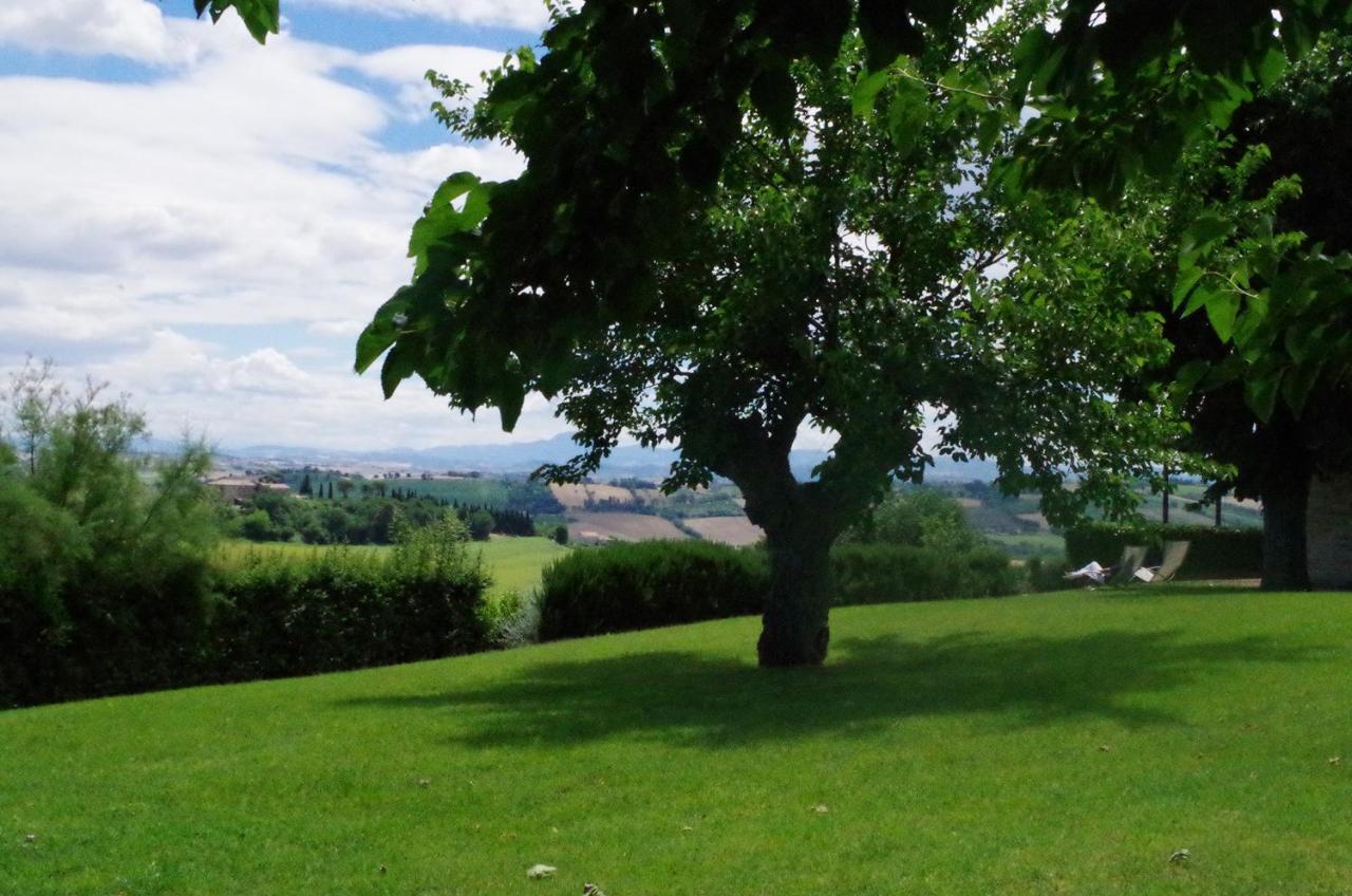 Hostal Solea Relais Di Charme- Adults Only Trecastelli Exterior foto